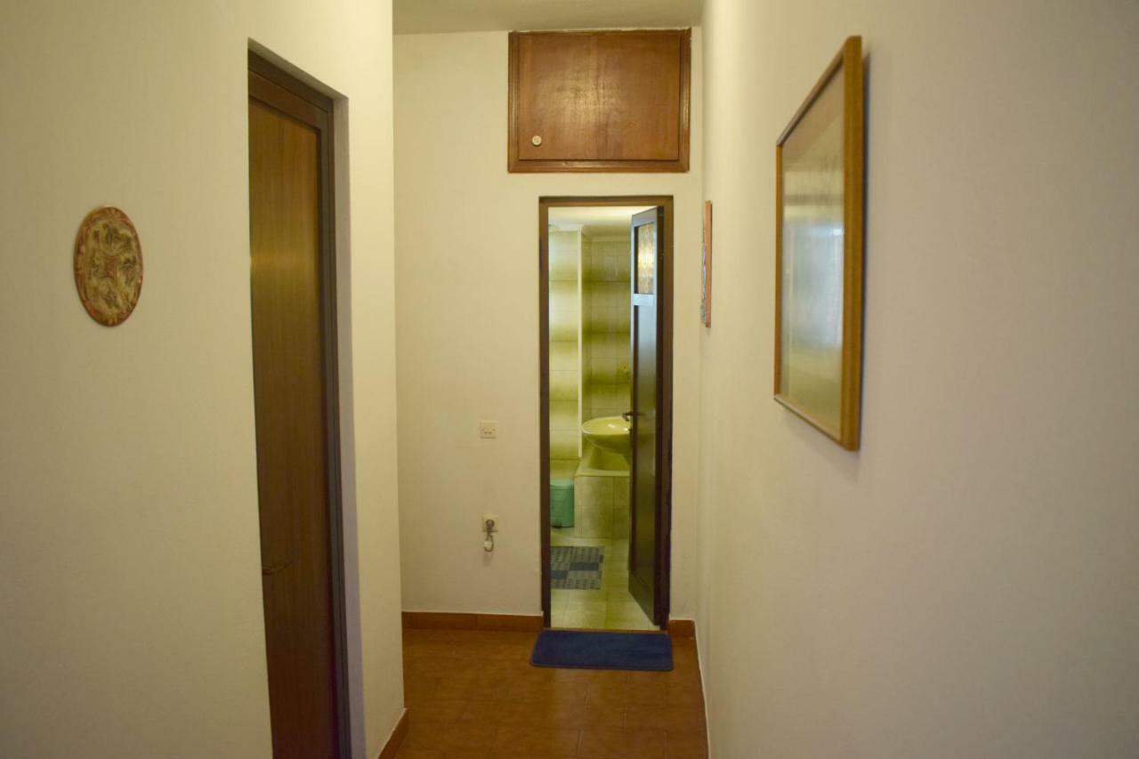 Violet Bedroom And Apartment Spáta エクステリア 写真